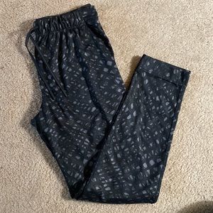 Lululemon jet crop slim patterned